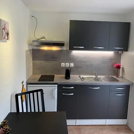 Maison D'hotes Bed & Breakfast 3*