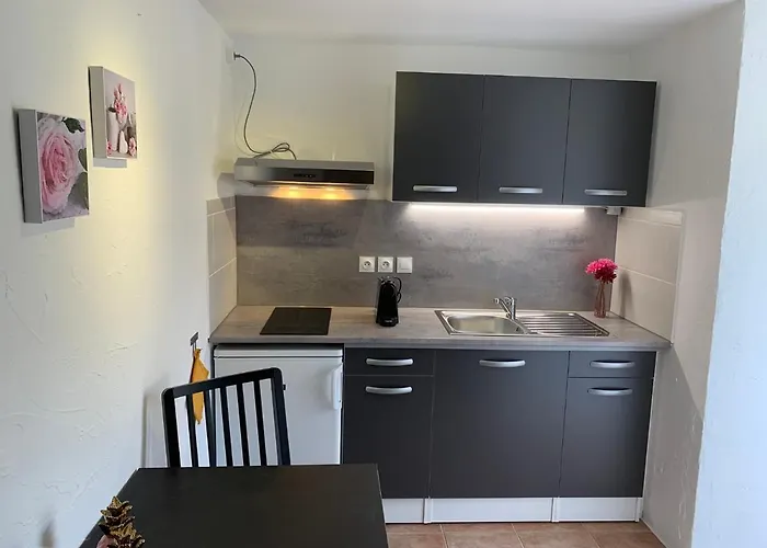 Maison D'hotes Couette-café 3*